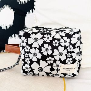 NECESER CLASICO "WM" EMMA X UNIDAD