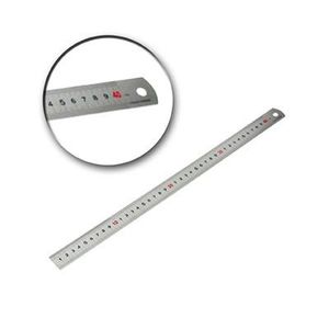 REGLA DE ACERO GRADUADA PARA CORTE 40CM X UNIDAD